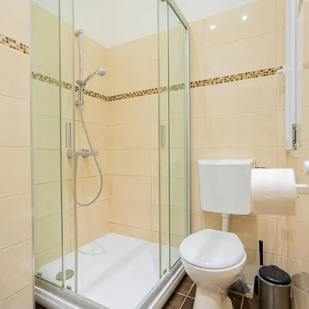 Apartmán Buda Castle Charming 2 Bedrooms *