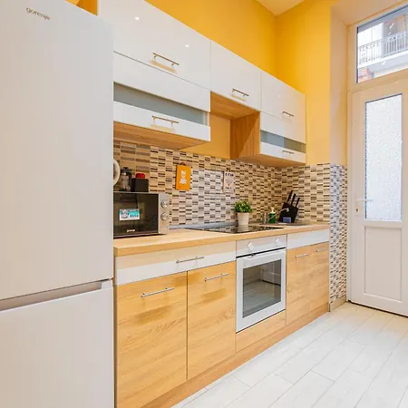 Buda Castle Charming 2 Bedrooms * Budapeste